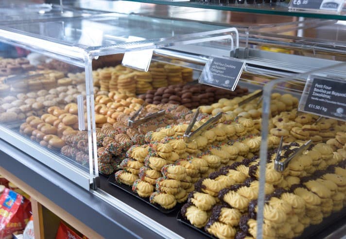 cyprus etiquette sweets